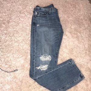 “slim boyfriend” ripped jeans